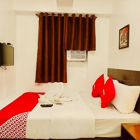 Oyo 888 City Stay Inns Fortview Bgc Pasig City Buitenkant foto